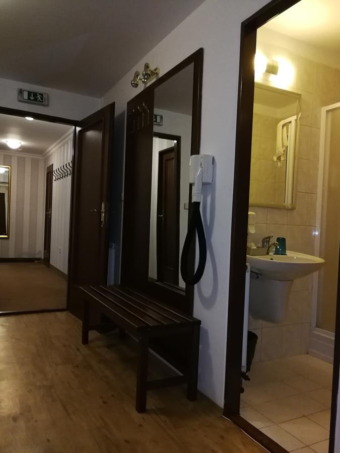 Retro Hotel Villa ออสตราวา ภายนอก รูปภาพ